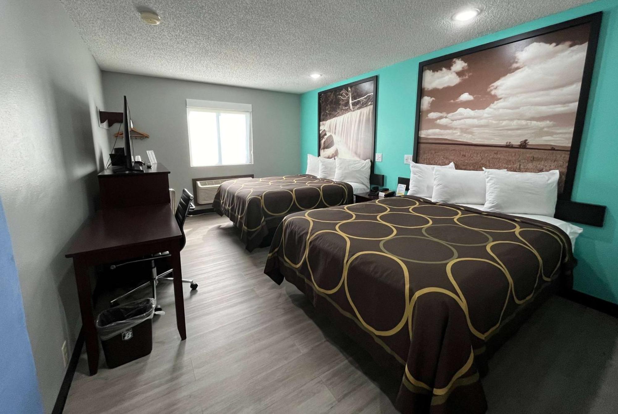 Super 8 By Wyndham Emporia Motel Ngoại thất bức ảnh