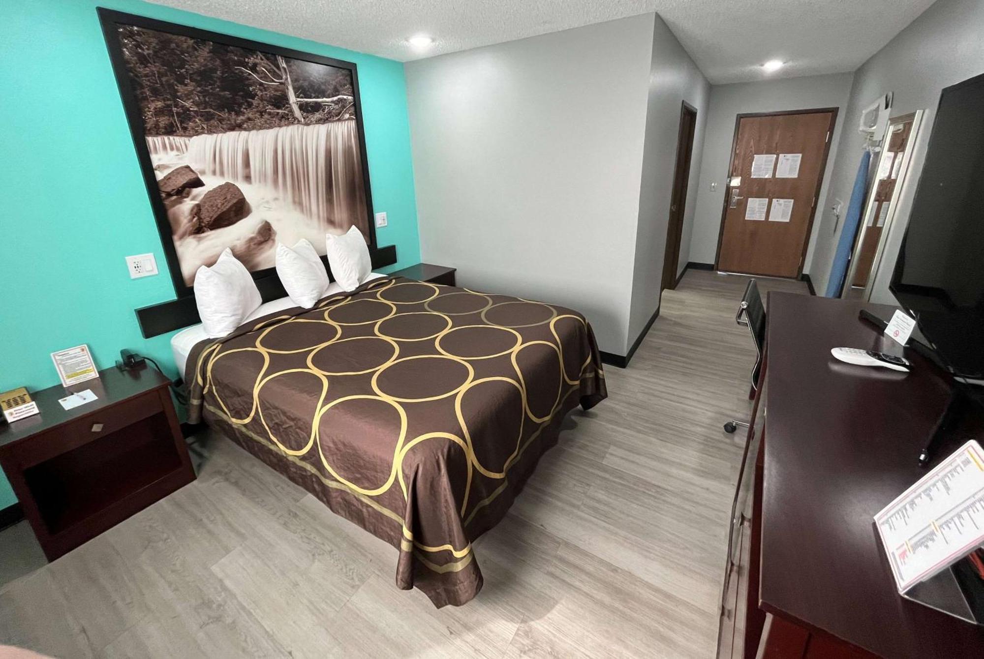 Super 8 By Wyndham Emporia Motel Ngoại thất bức ảnh